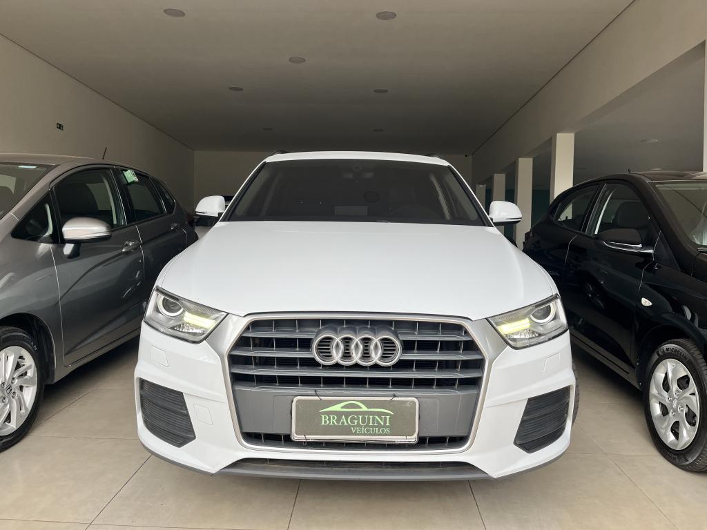 AUDI Q3 - Miniatura