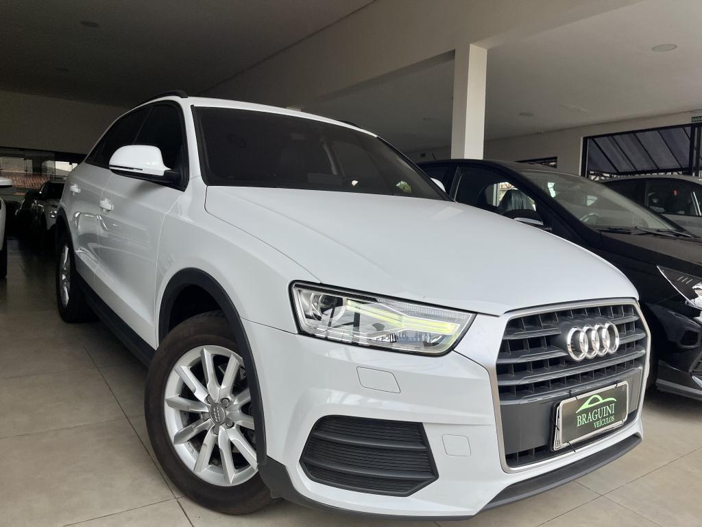 AUDI Q3 - Miniatura