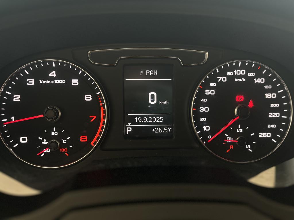 AUDI Q3 - Miniatura