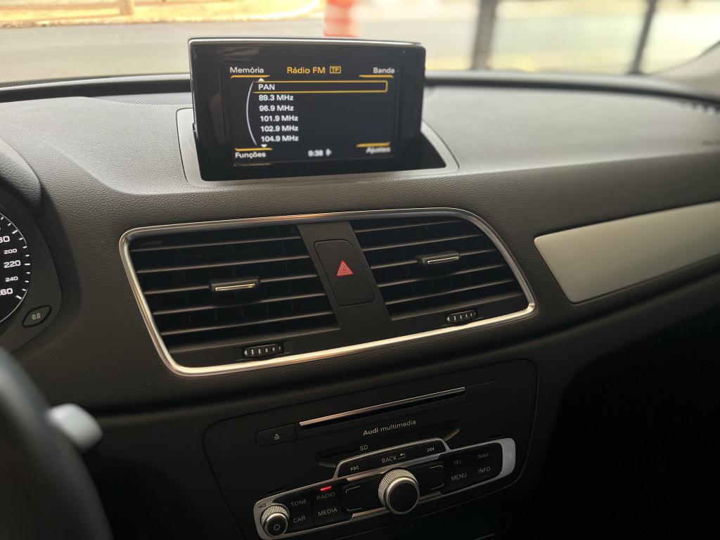 AUDI Q3 - Miniatura