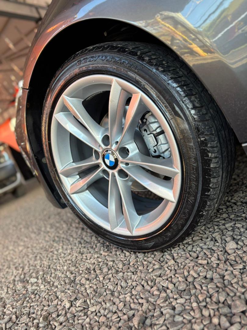 BMW 320I - Foto