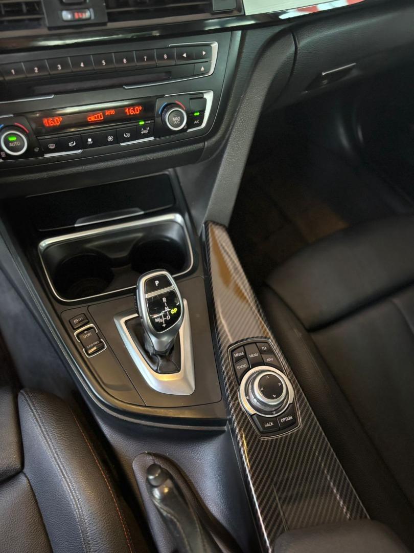 BMW 320I - Foto