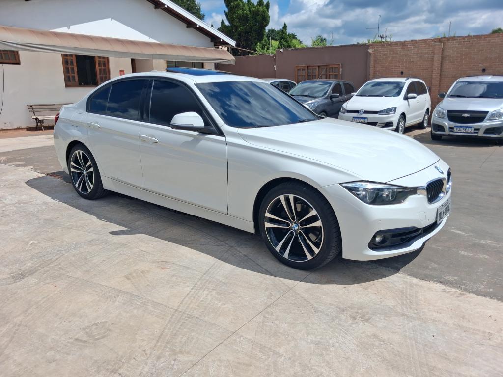 BMW 320I