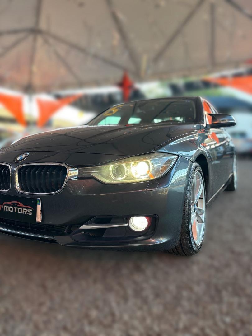 BMW 320I - Foto