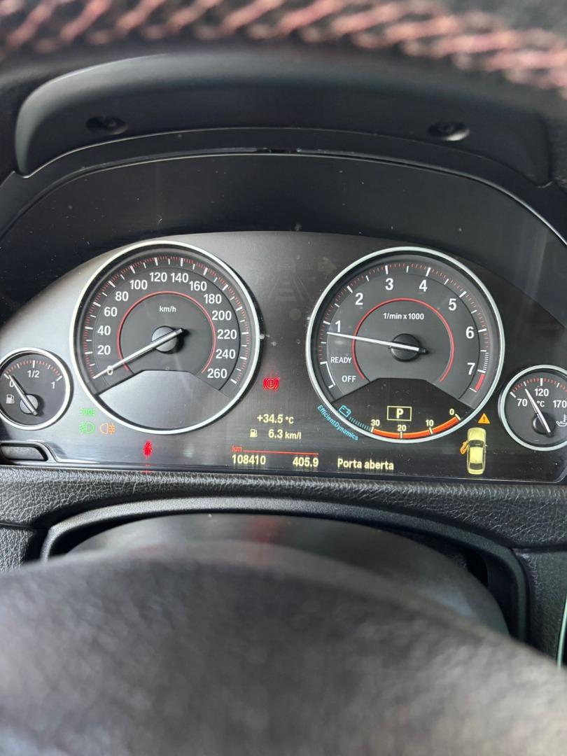 BMW 320I - Foto