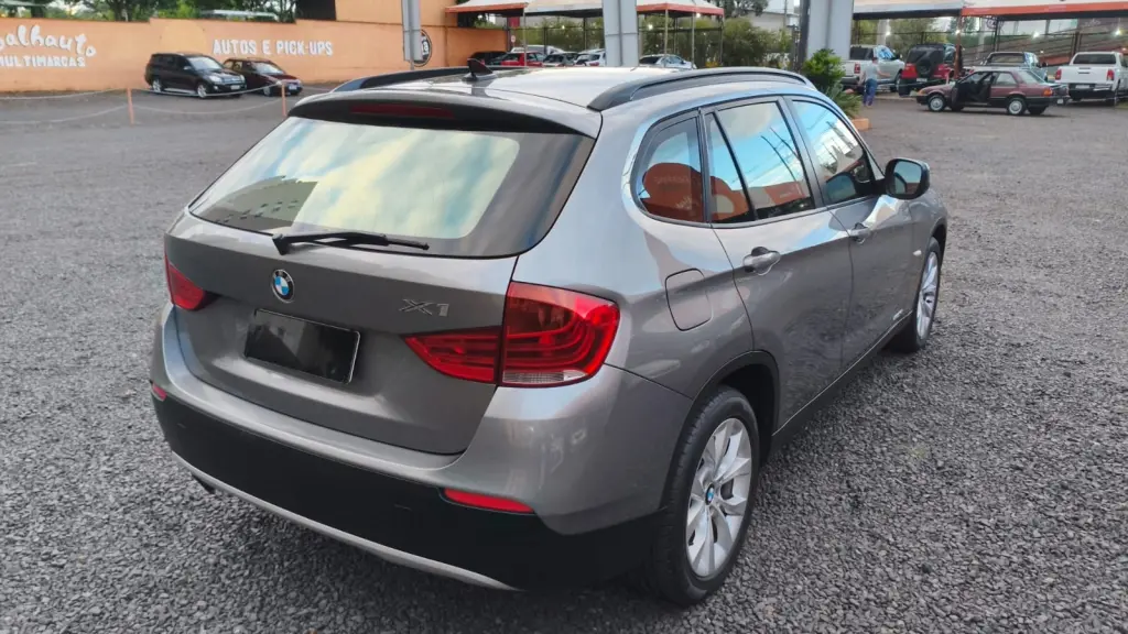 BMW X1 - Foto