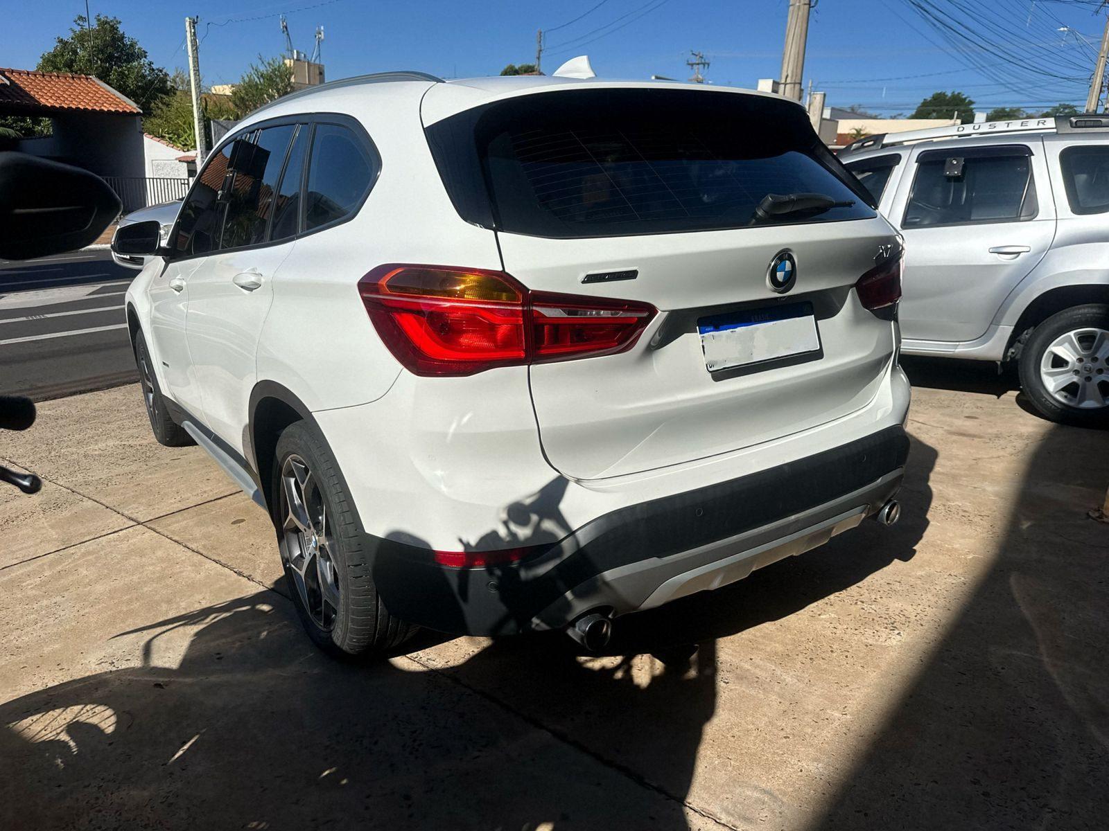 BMW X1 - Foto