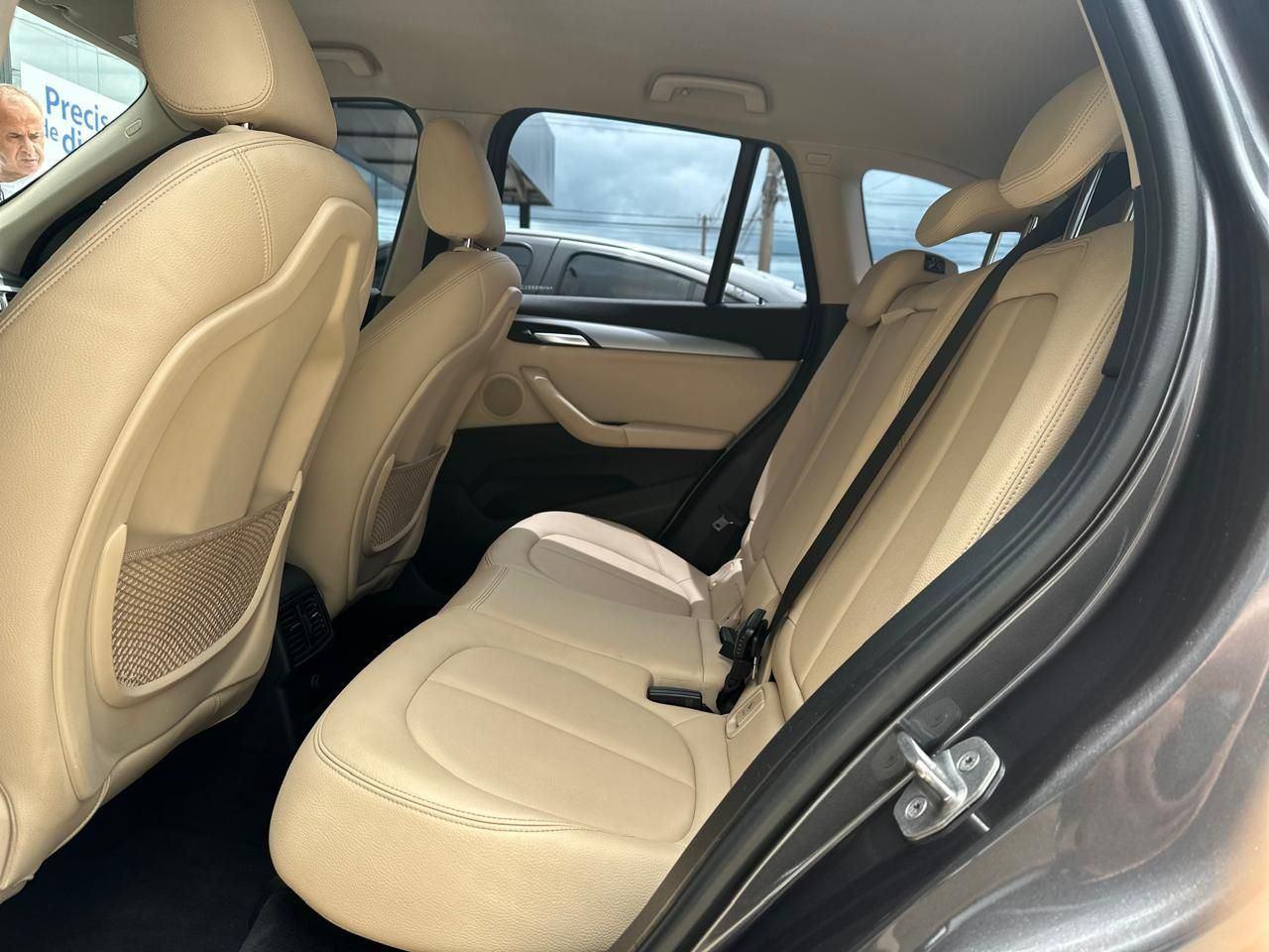 BMW X1 - Foto