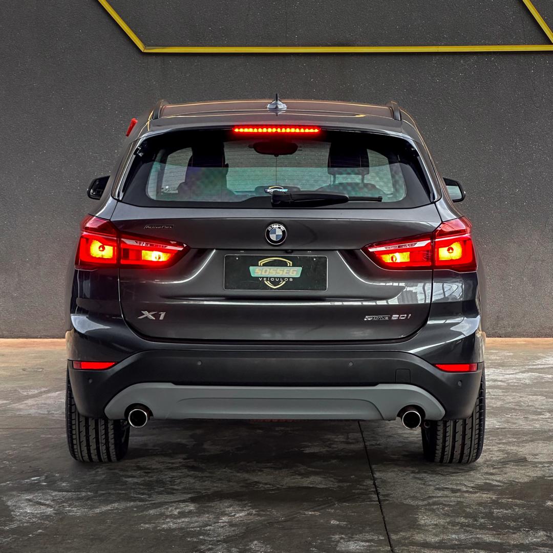 BMW X1 - Foto