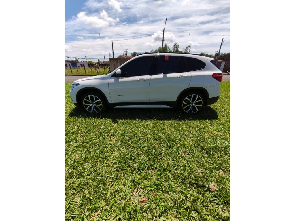BMW X1 - Foto