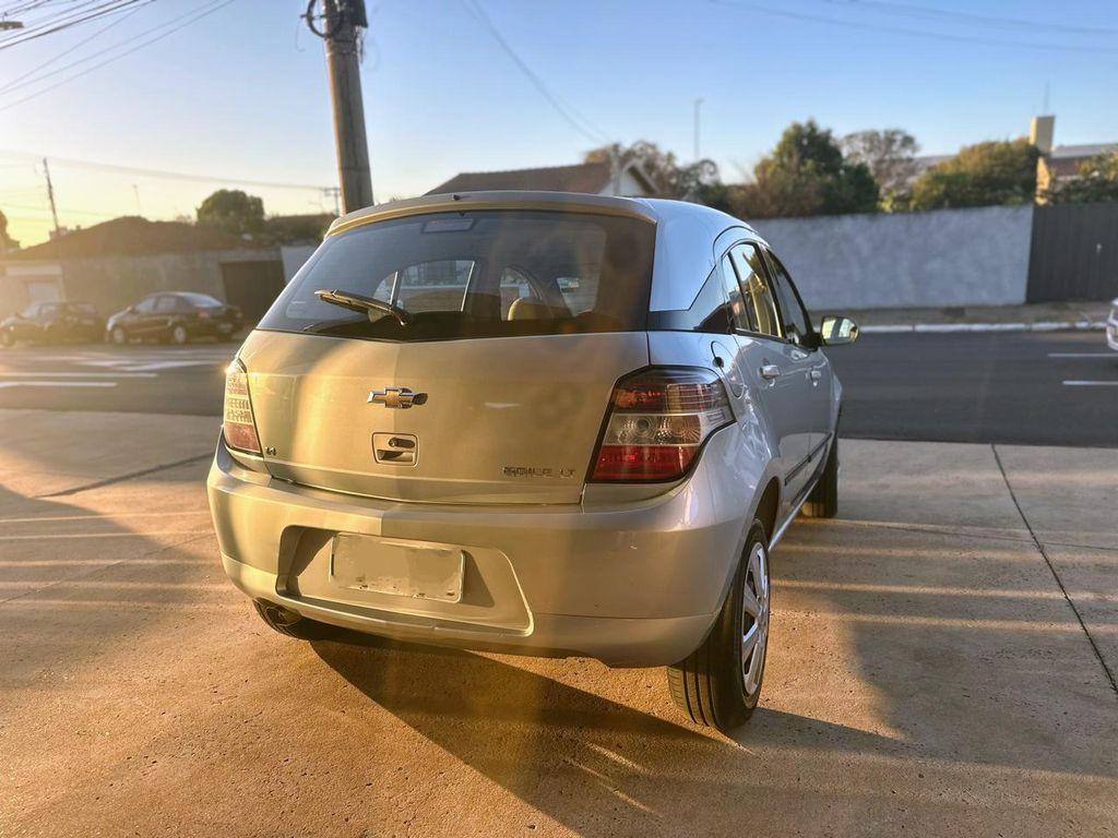 CHEVROLET Agile - Foto