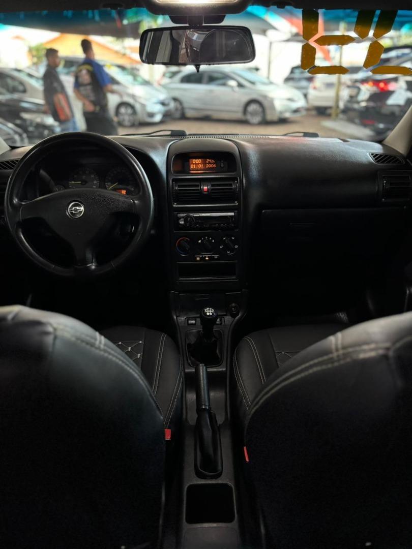 CHEVROLET Astra Hatch - Foto