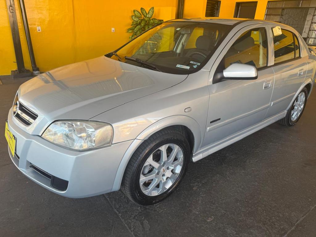 CHEVROLET Astra Hatch - Foto