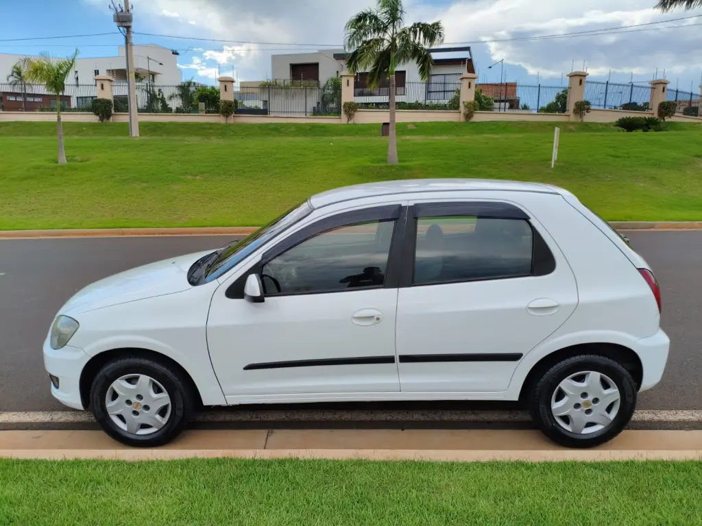 CHEVROLET Celta - Foto