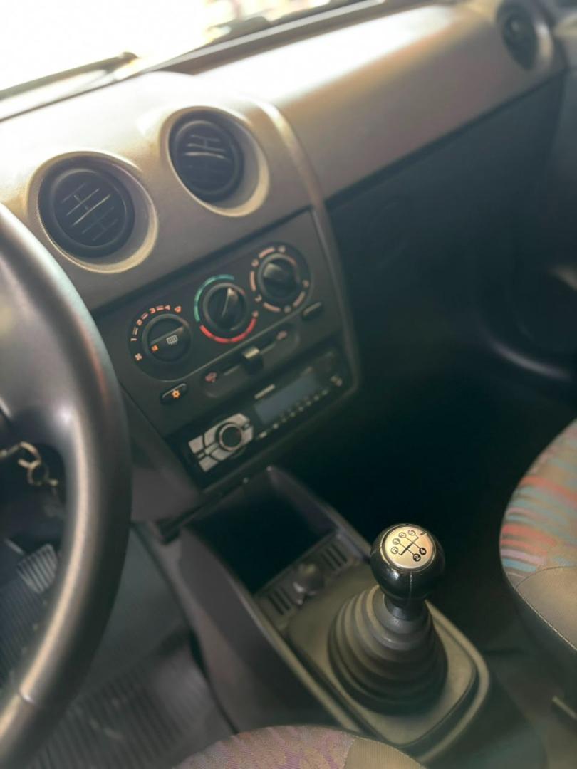 CHEVROLET Celta - Foto