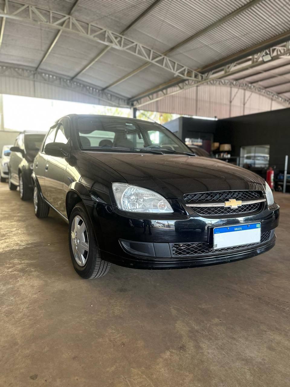 CHEVROLET Classic Sedan - Foto