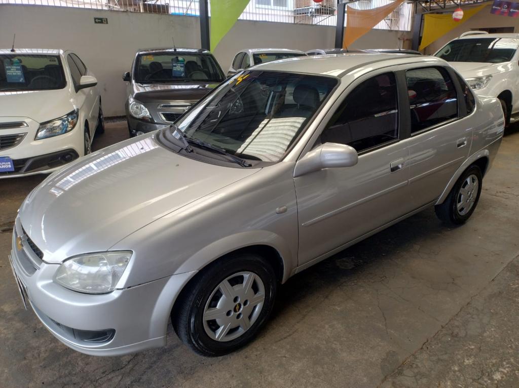 CHEVROLET Classic Sedan - Foto