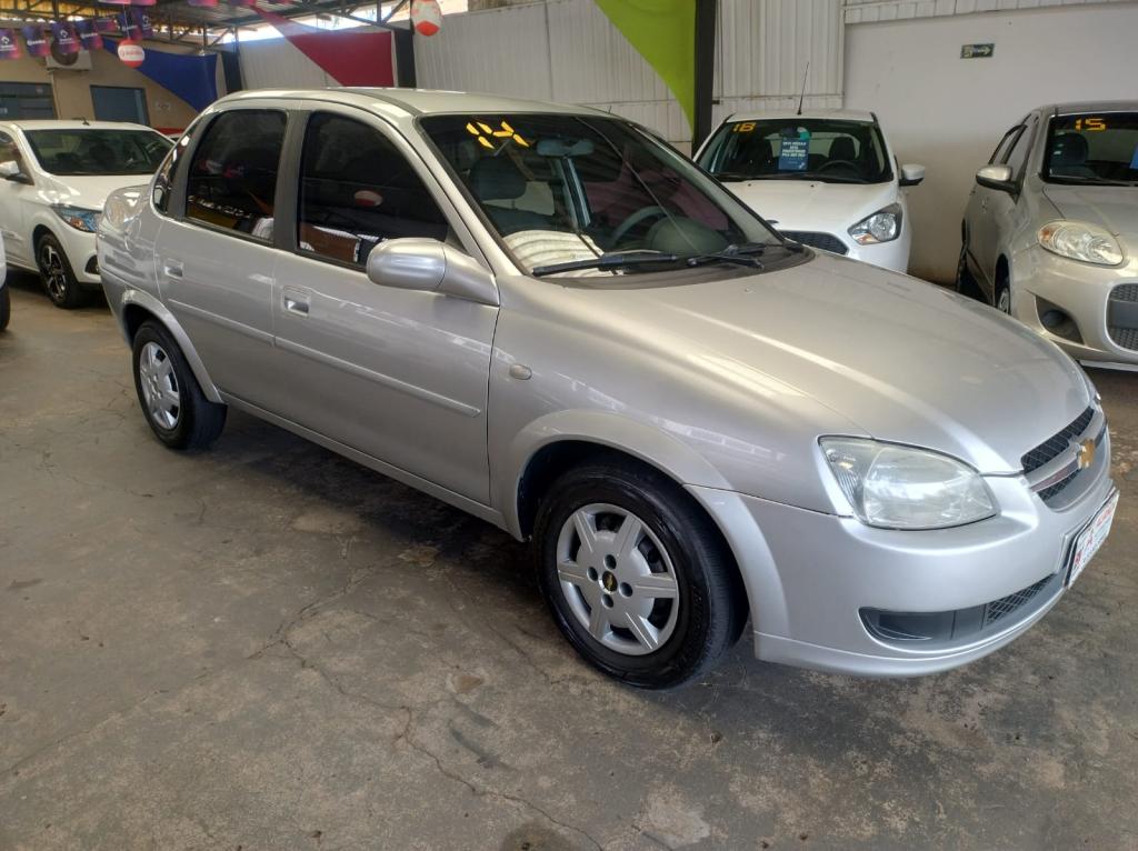 CHEVROLET Classic Sedan - Foto