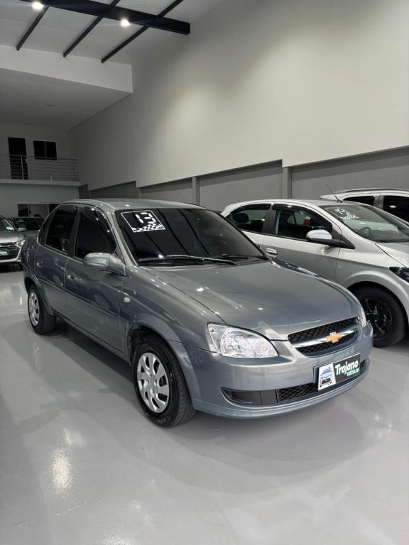 CHEVROLET Classic Sedan - Foto