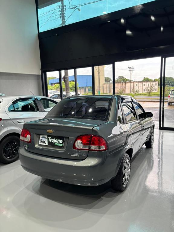 CHEVROLET Classic Sedan - Foto