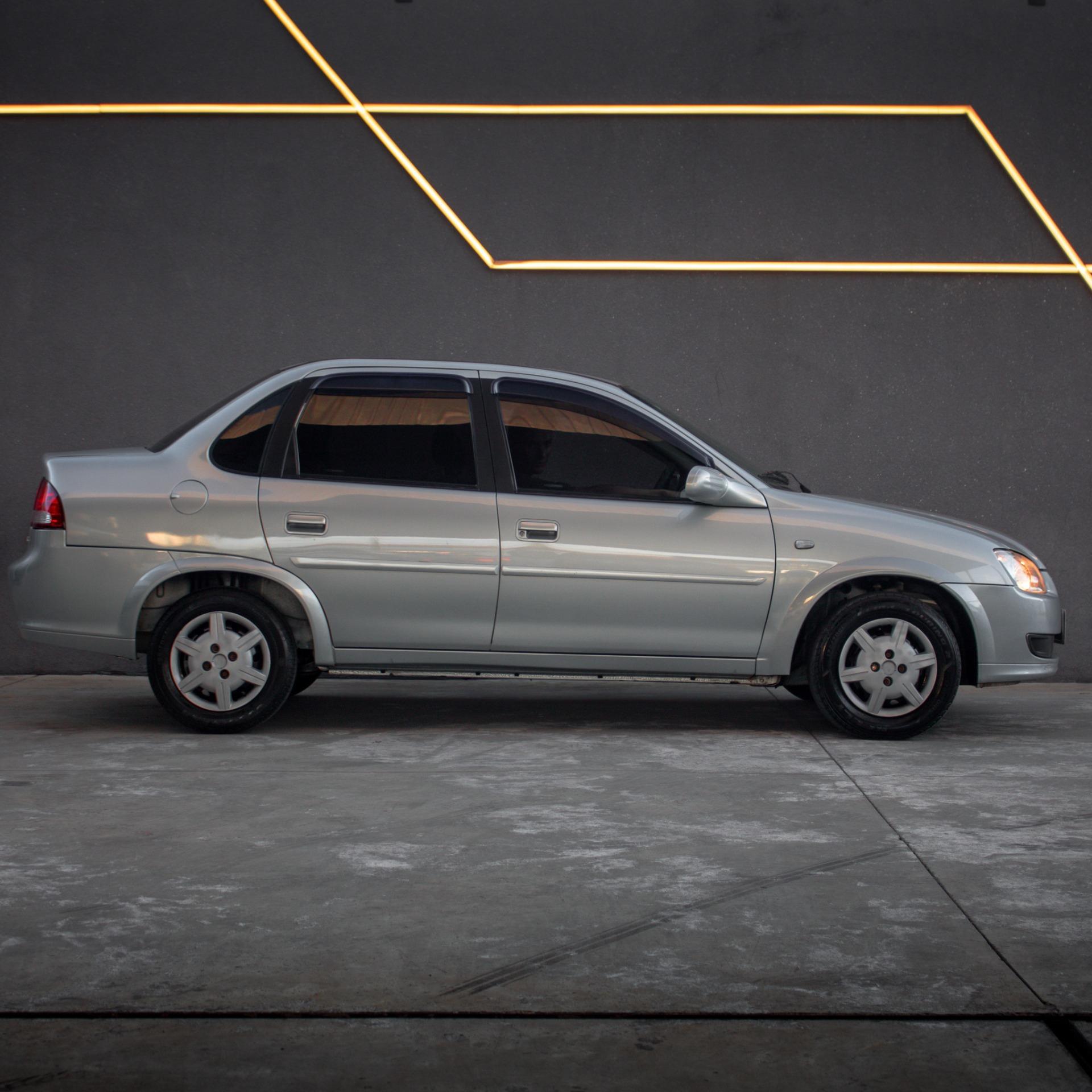 CHEVROLET Classic Sedan - Foto