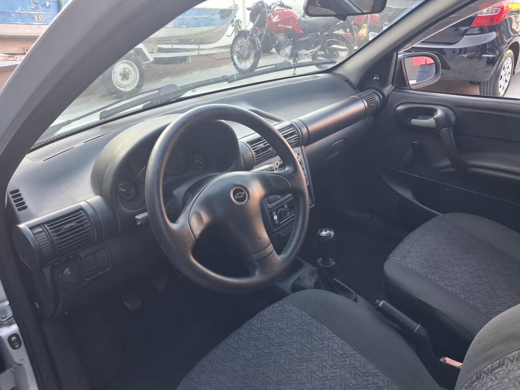 CHEVROLET Classic Sedan - Foto