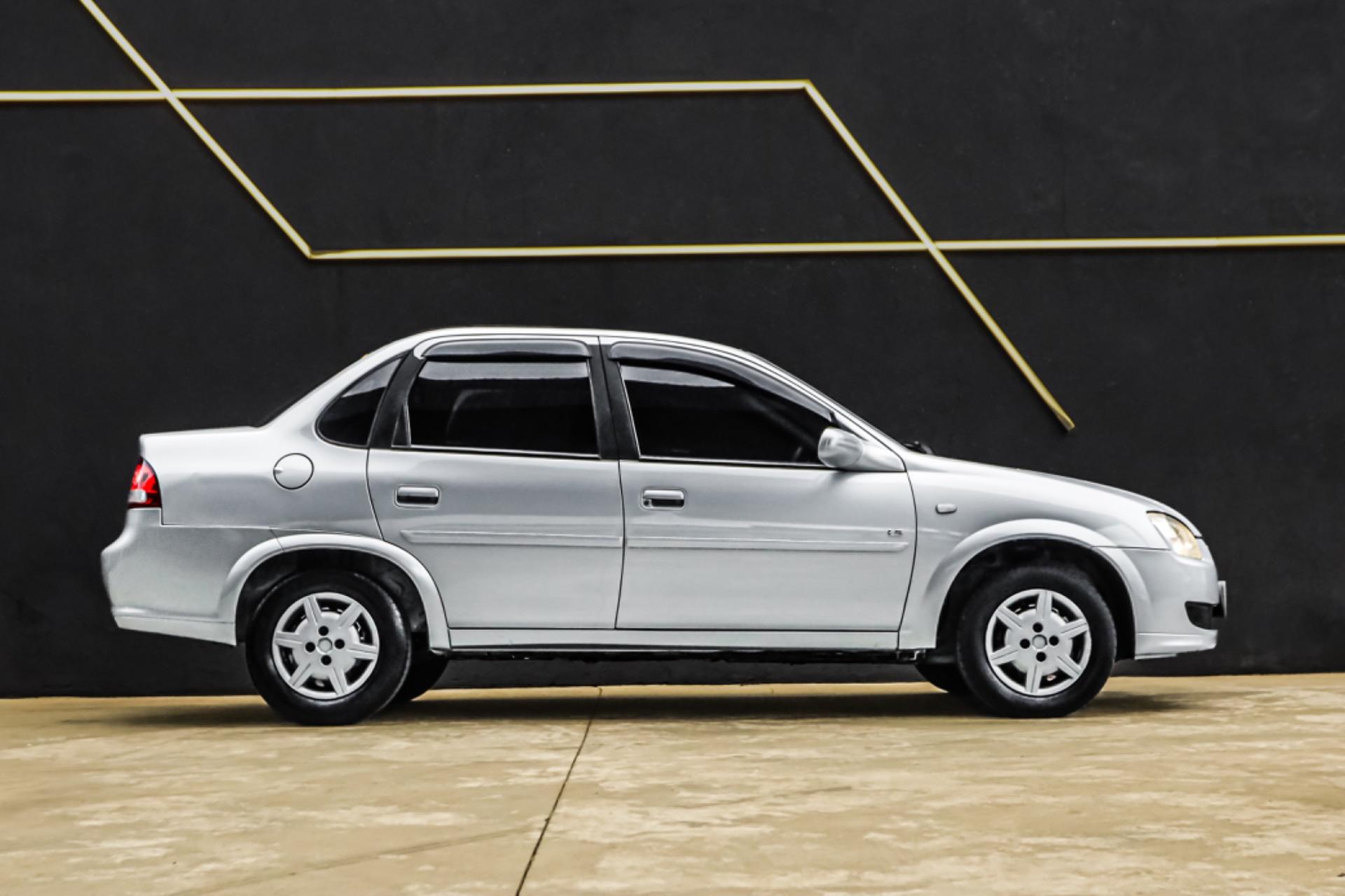 CHEVROLET Classic Sedan - Foto