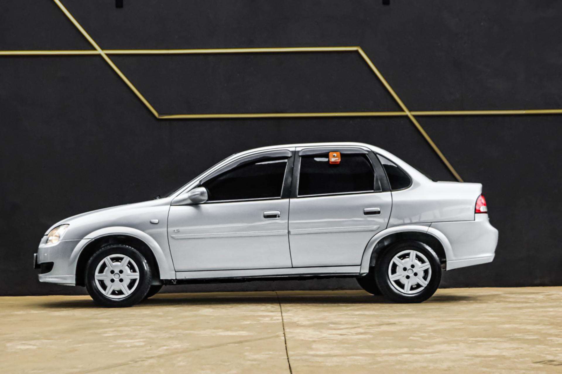 CHEVROLET Classic Sedan - Foto