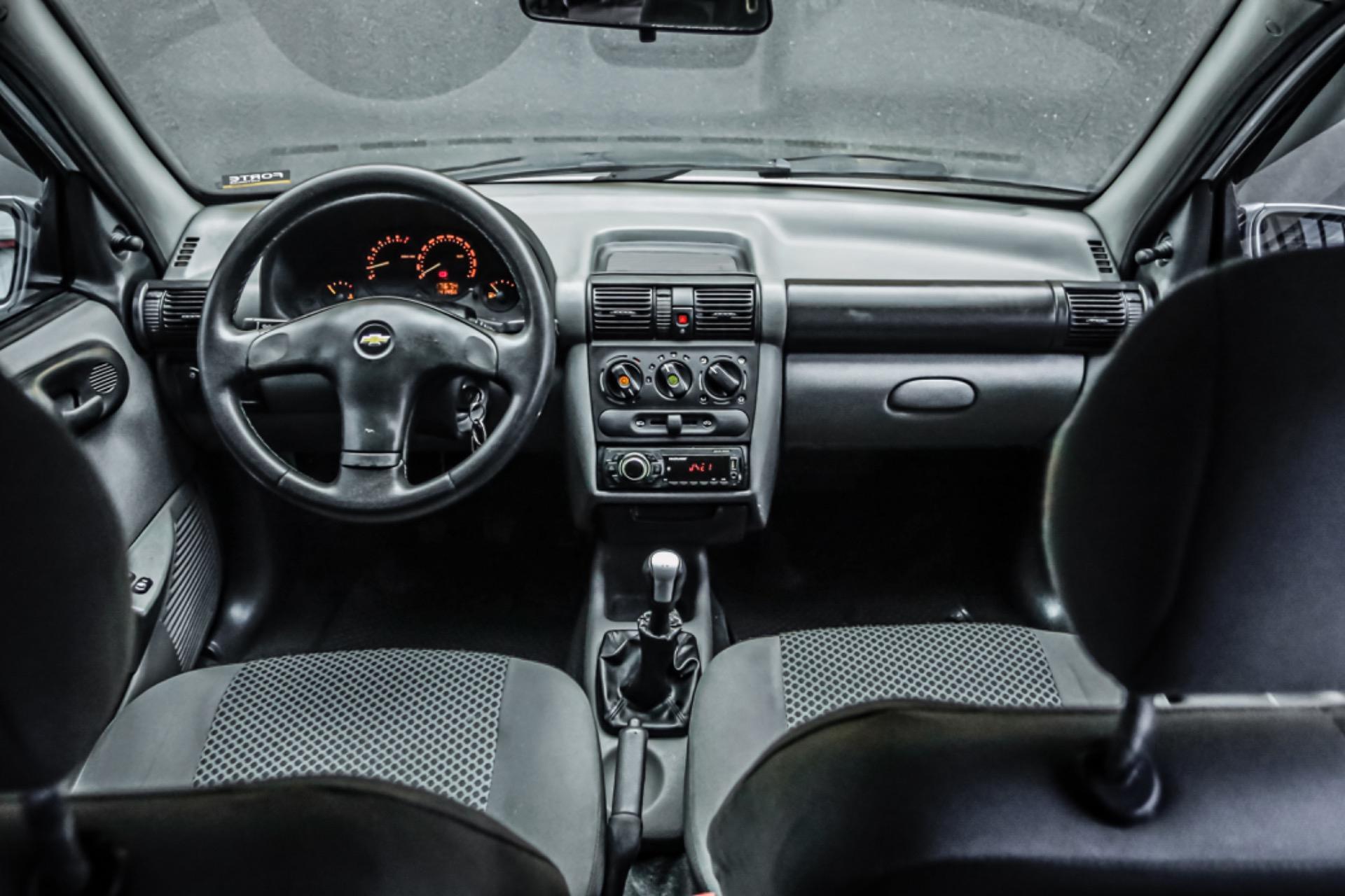 CHEVROLET Classic Sedan - Foto