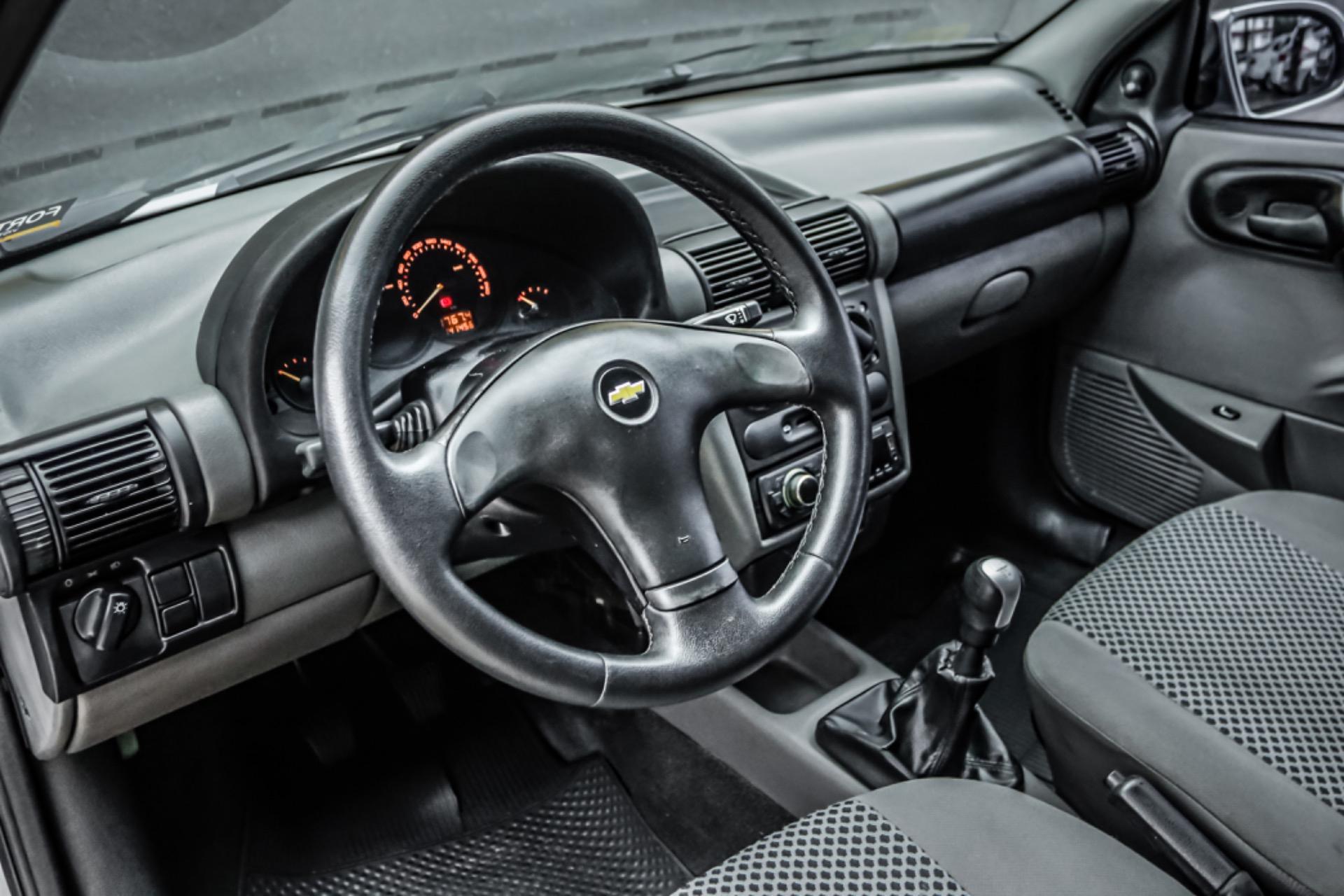 CHEVROLET Classic Sedan - Foto