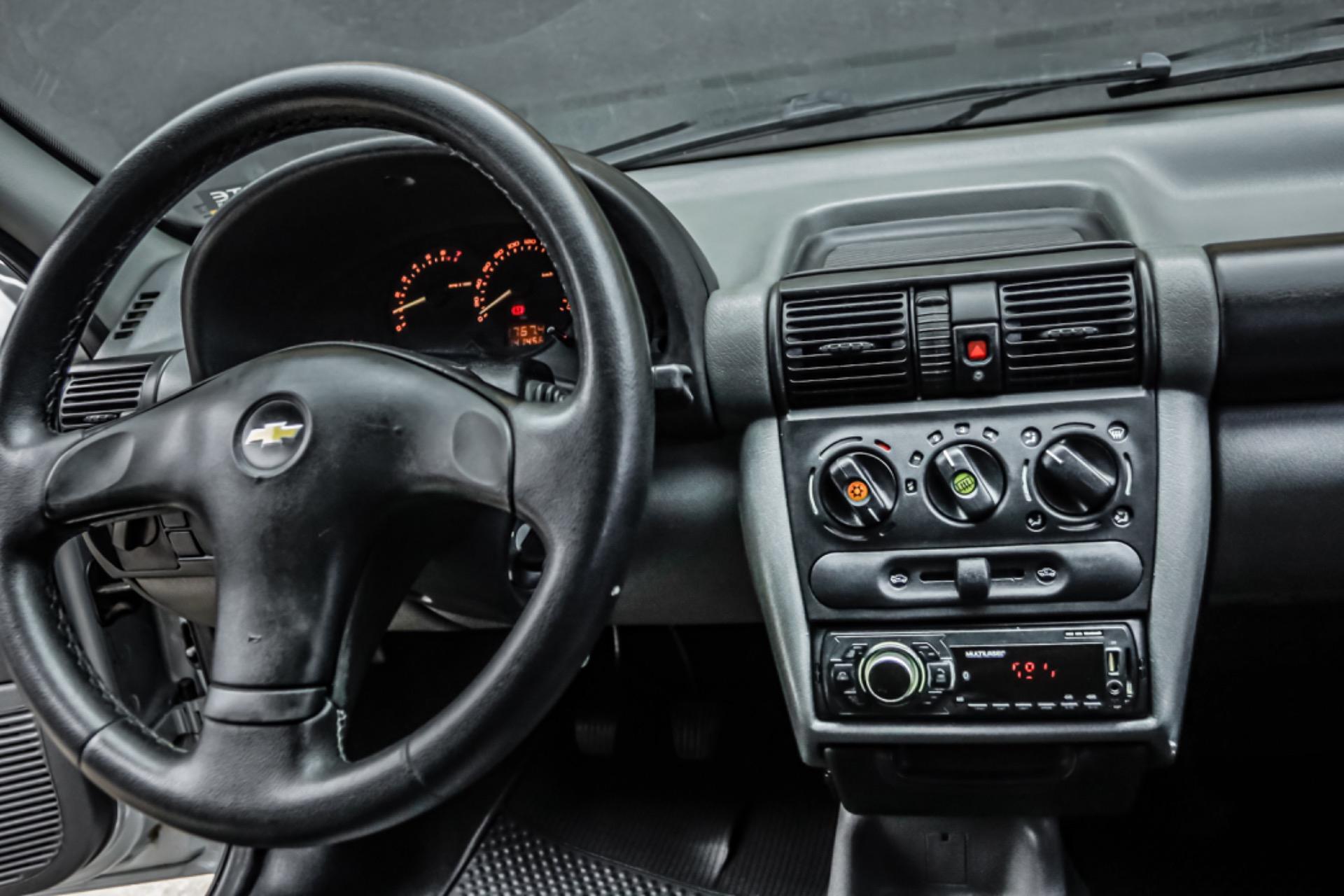 CHEVROLET Classic Sedan - Foto