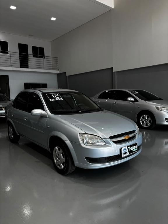 CHEVROLET Classic Sedan - Foto
