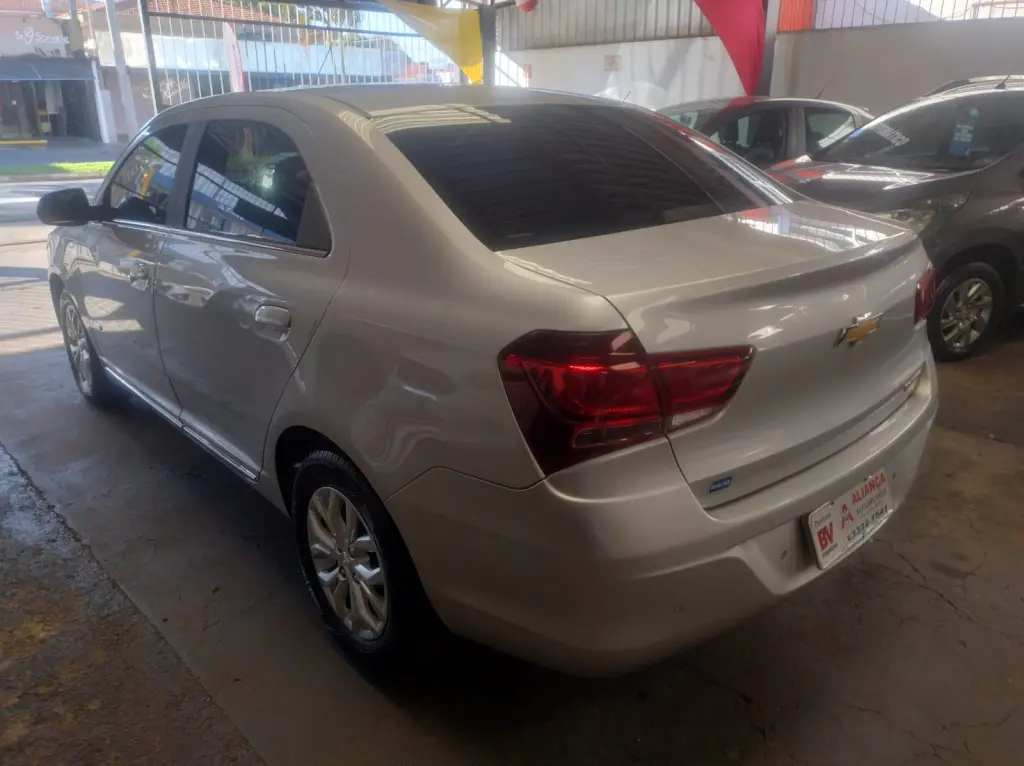 CHEVROLET Cobalt - Foto