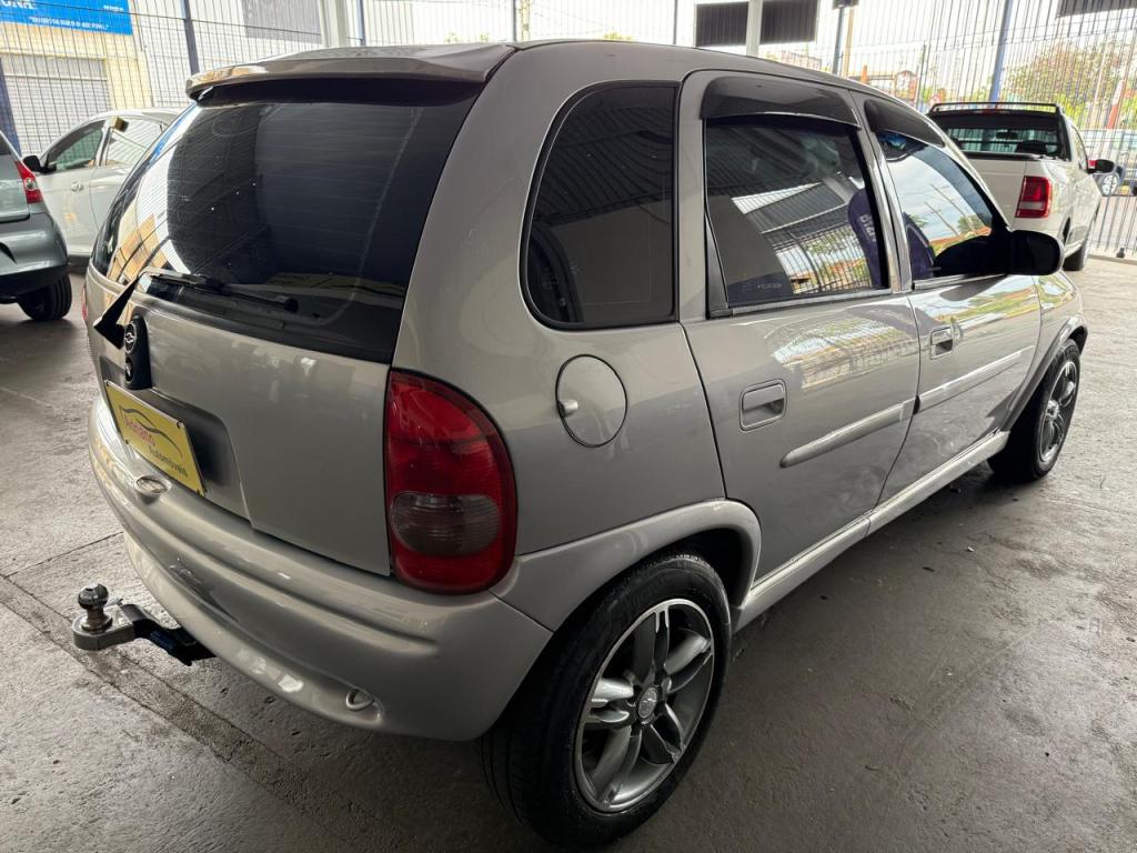 CHEVROLET Corsa Hatch - Foto