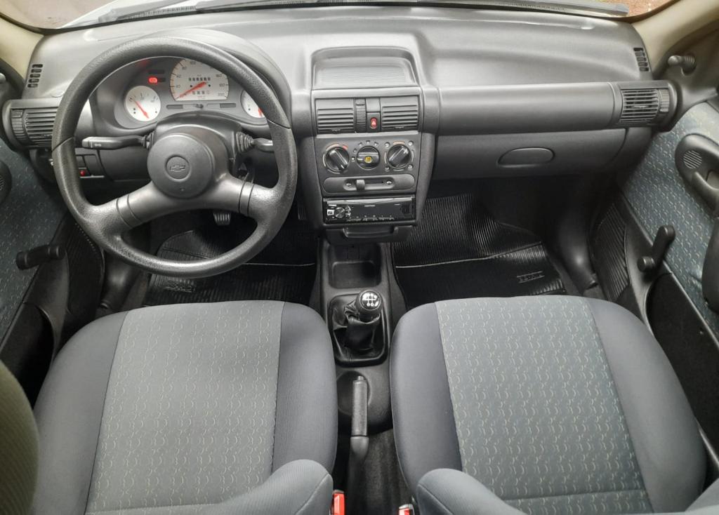 CHEVROLET Corsa Hatch - Foto