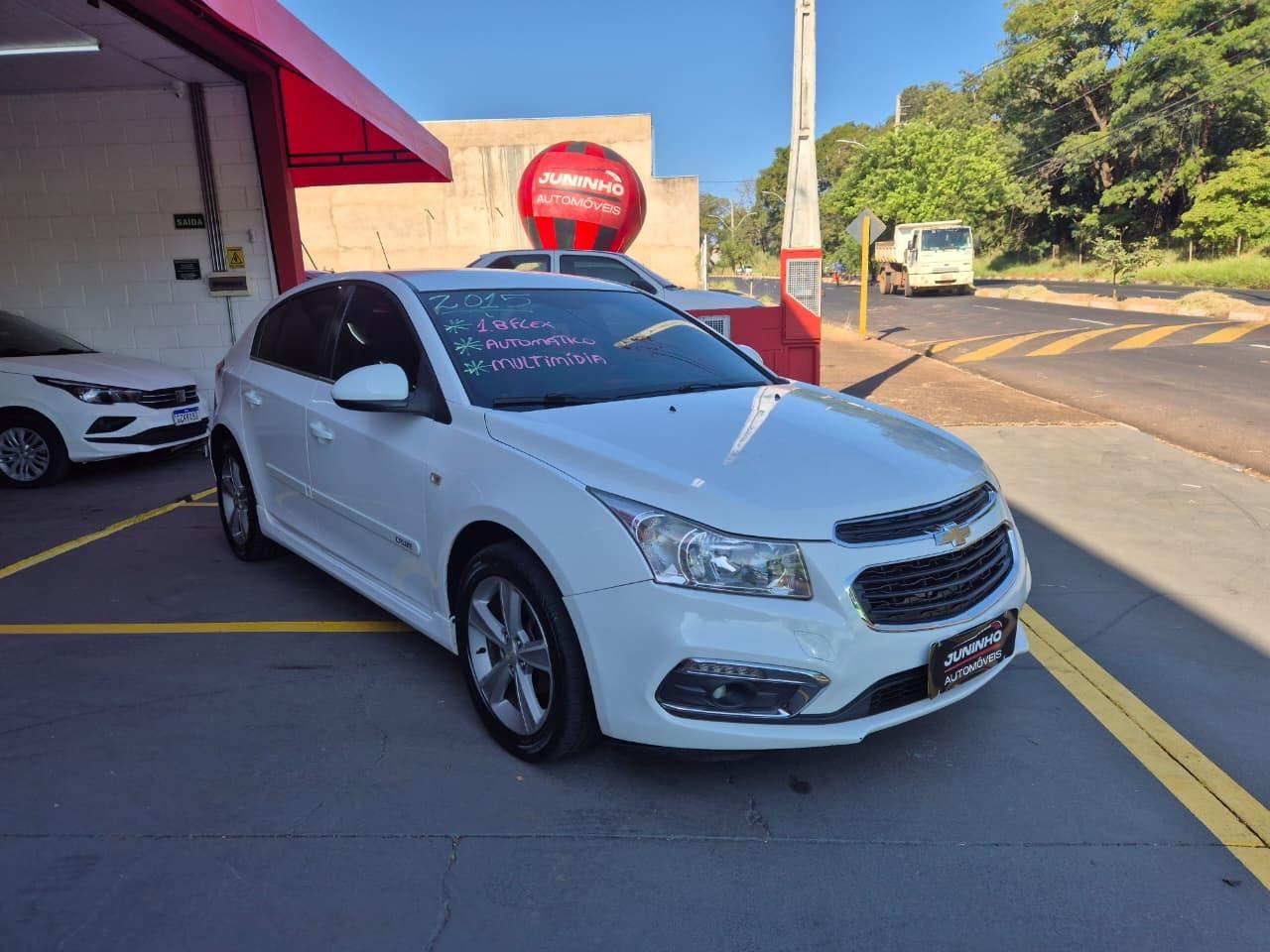 CHEVROLET Cruze Hatch - Foto