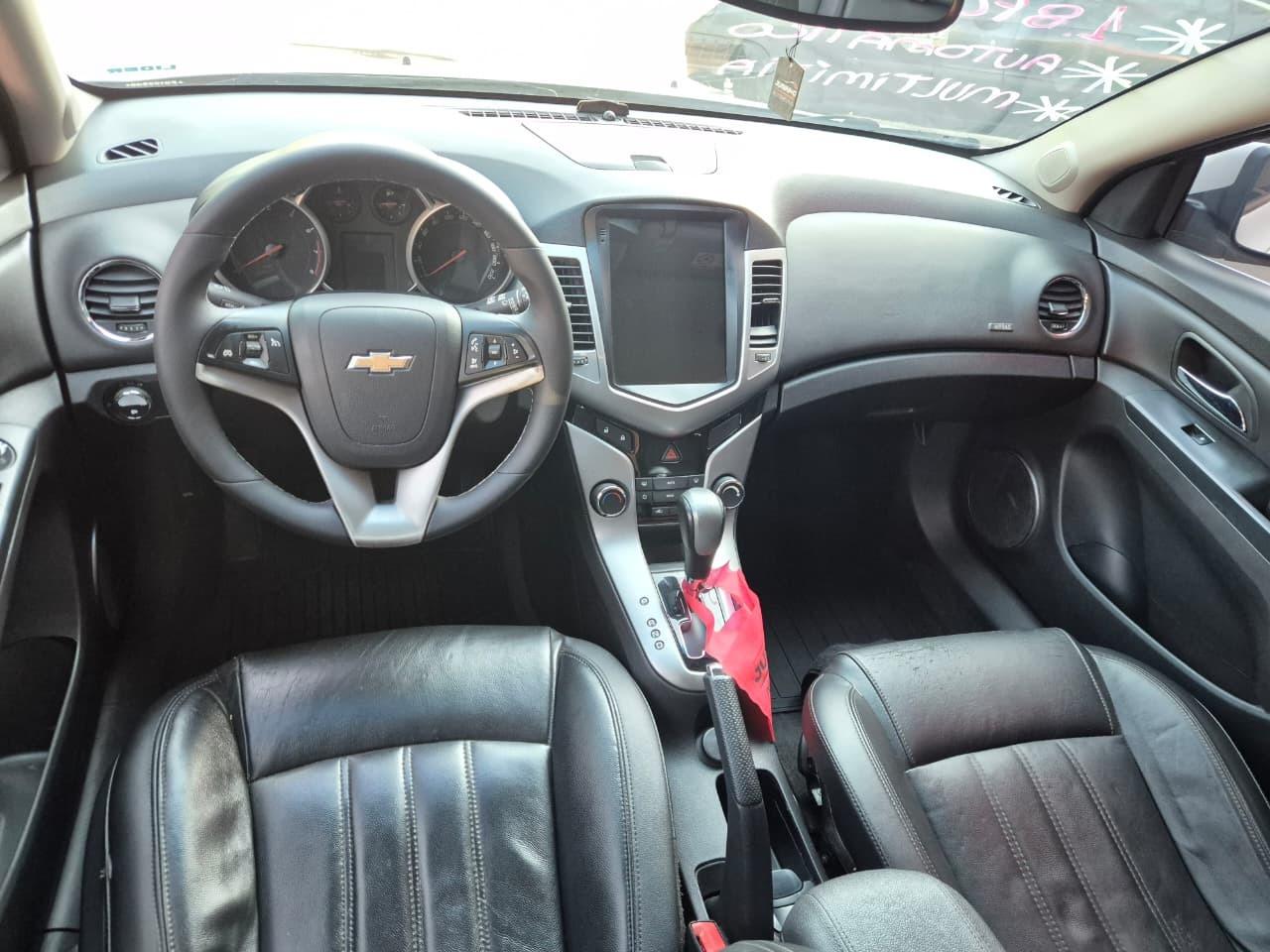 CHEVROLET Cruze Hatch - Foto