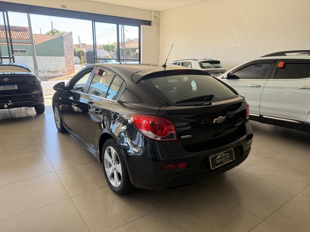 CHEVROLET Cruze Hatch - Foto