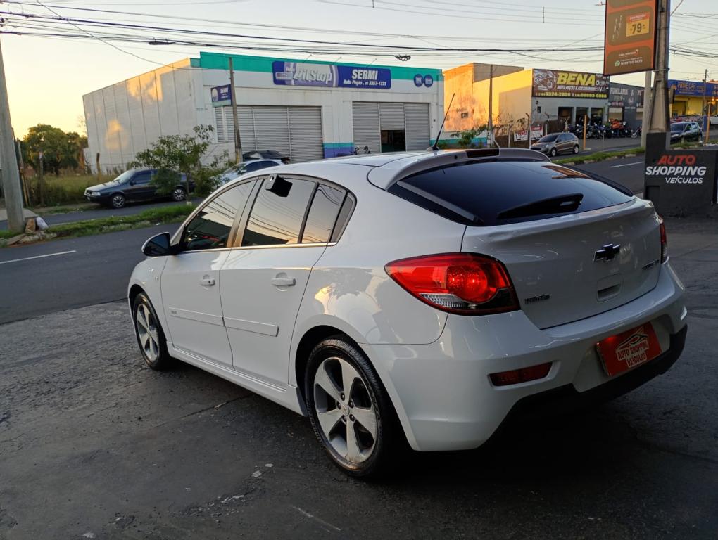 CHEVROLET Cruze Hatch - Foto