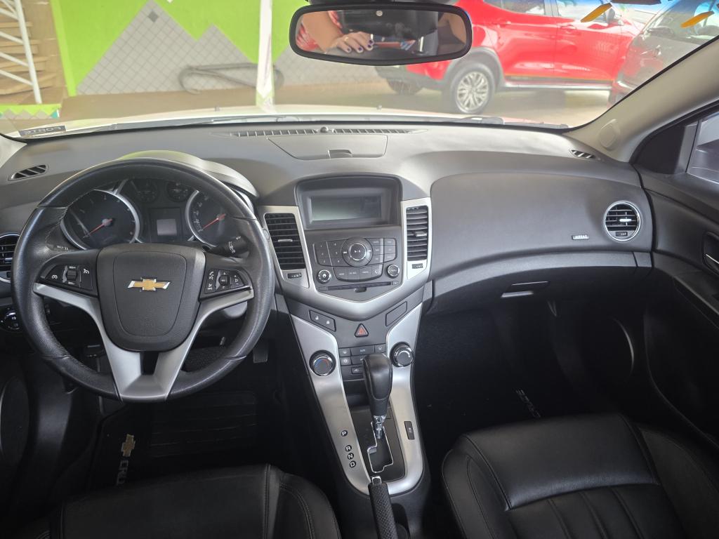CHEVROLET Cruze Sedan - Foto