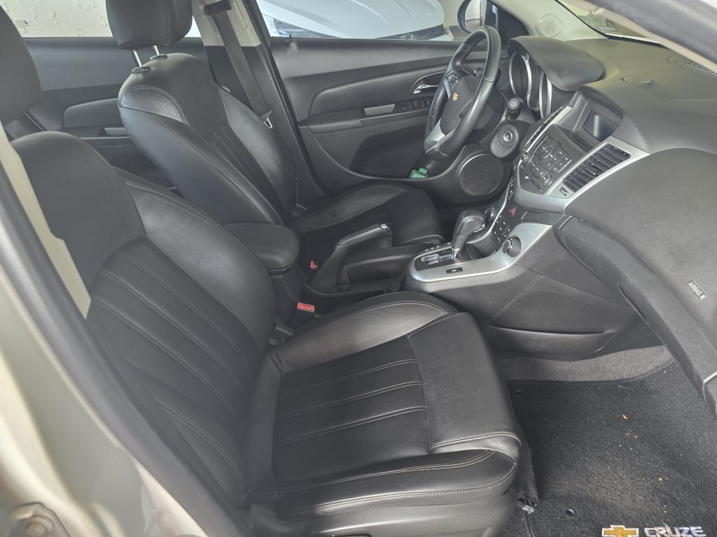 CHEVROLET Cruze Sedan - Foto