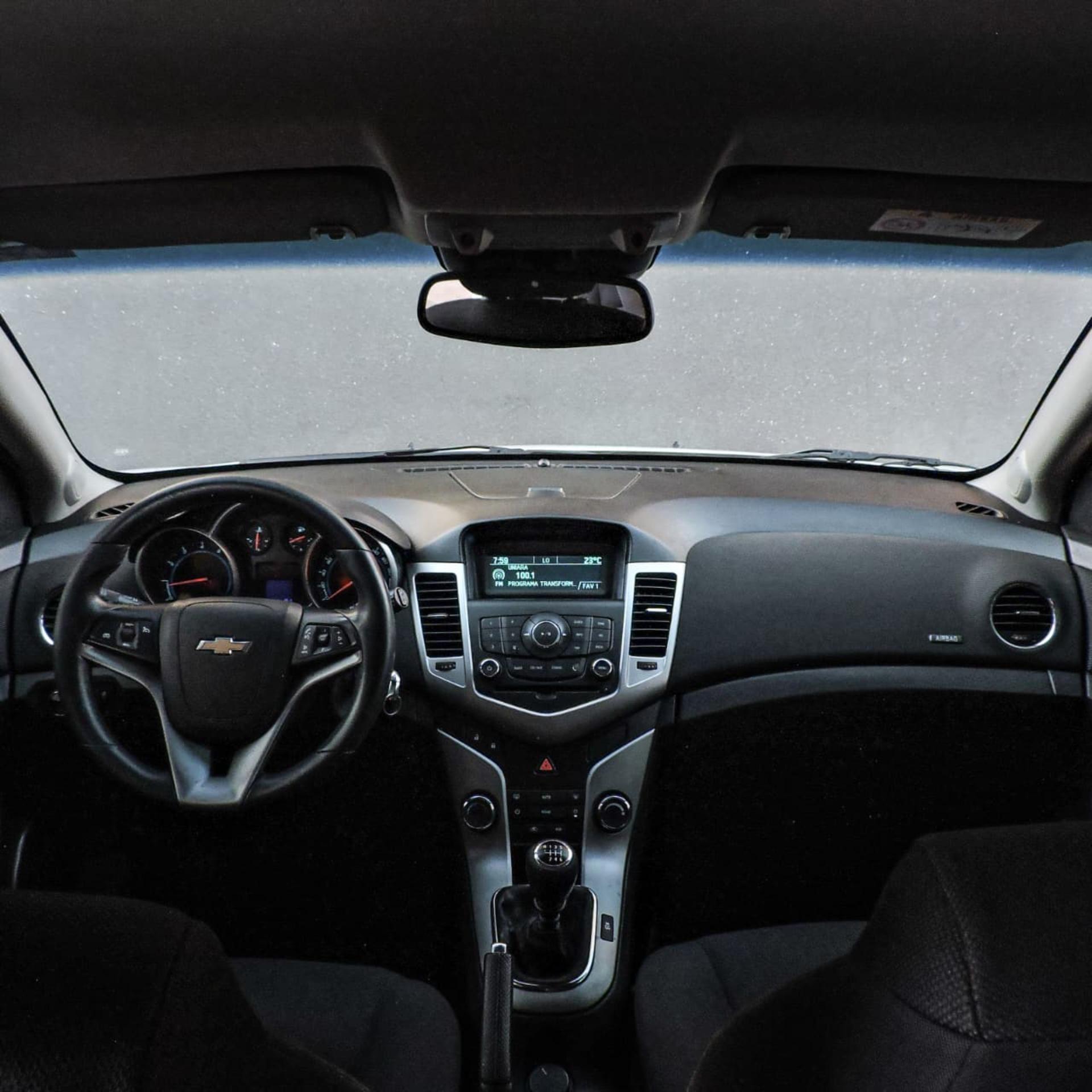 CHEVROLET Cruze Sedan - Foto