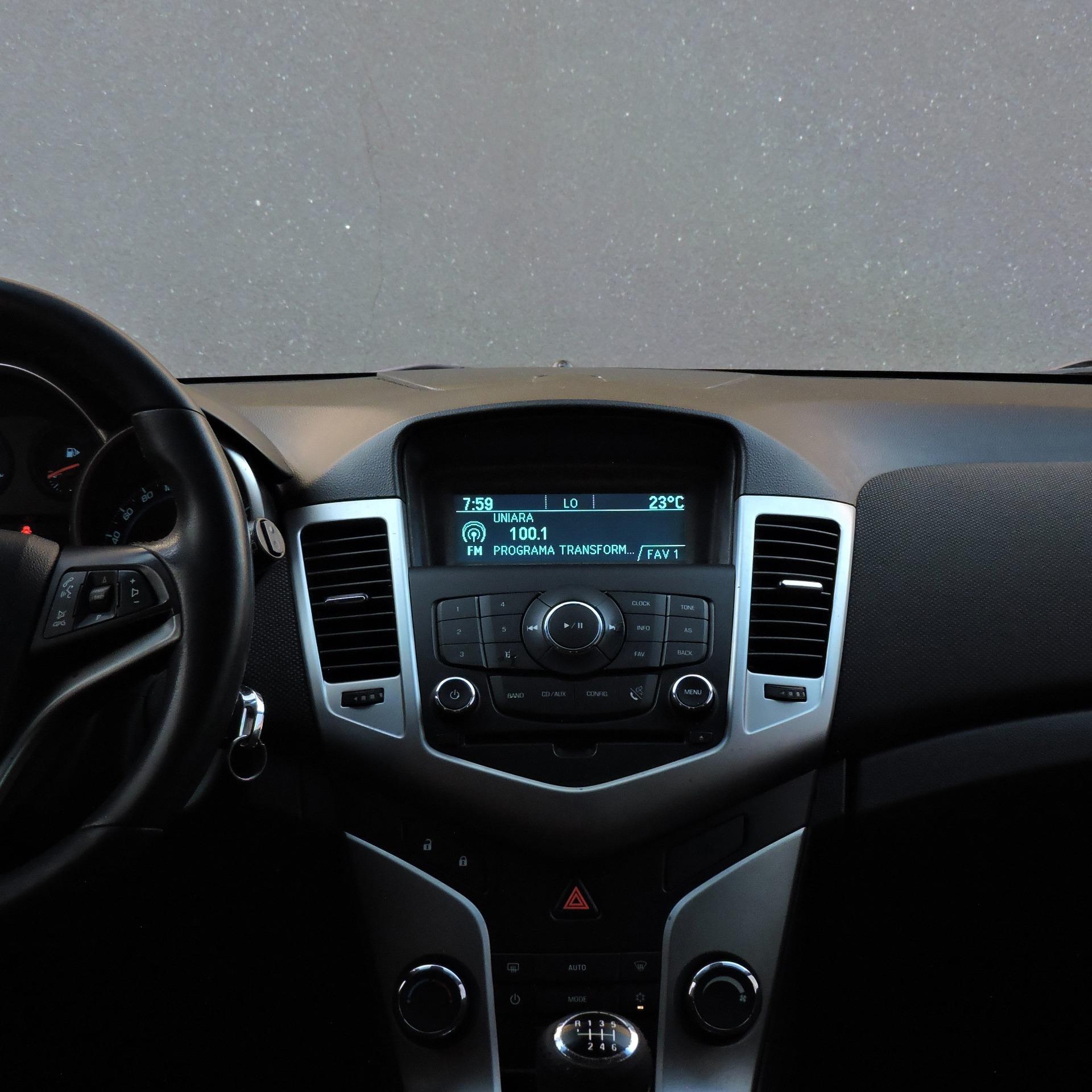 CHEVROLET Cruze Sedan - Foto