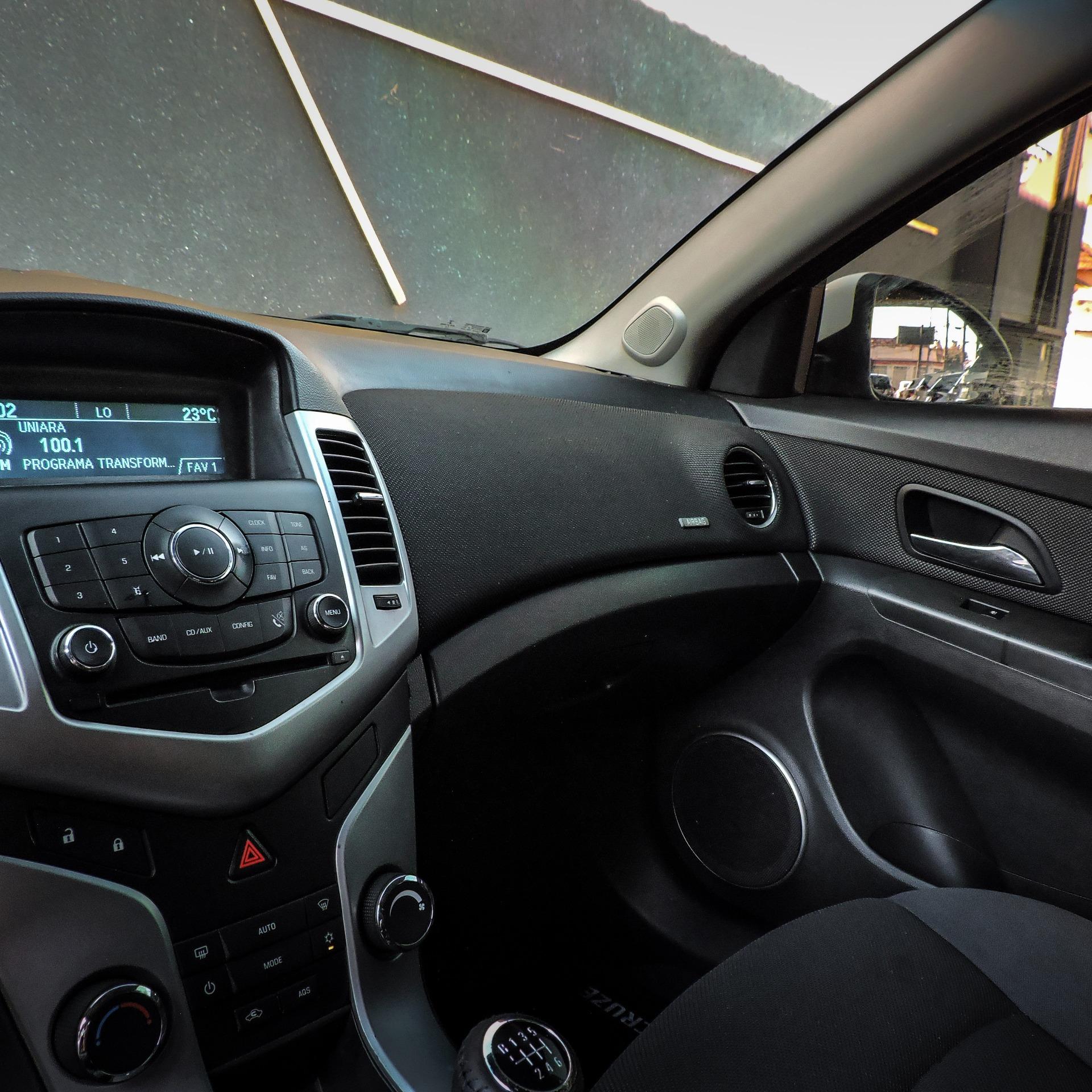 CHEVROLET Cruze Sedan - Foto