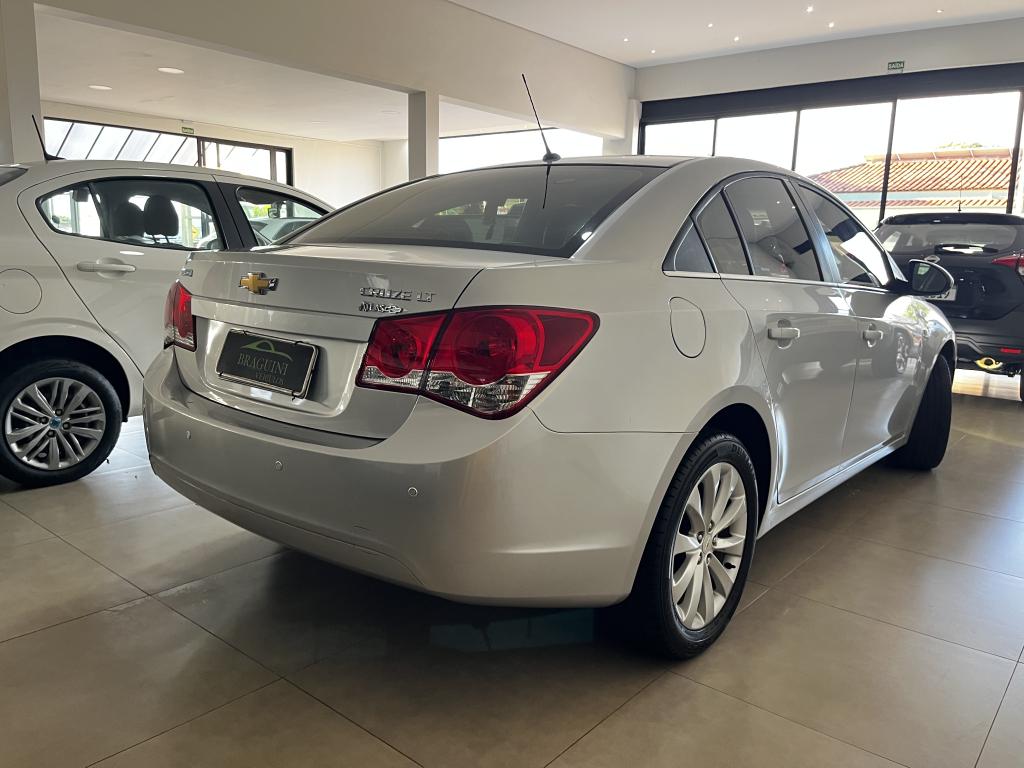 CHEVROLET Cruze Sedan - Foto