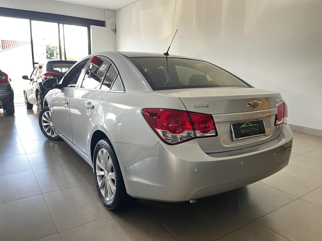 CHEVROLET Cruze Sedan - Foto