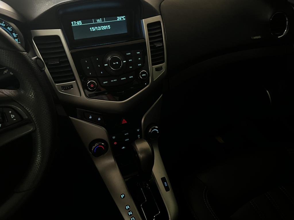 CHEVROLET Cruze Sedan - Foto
