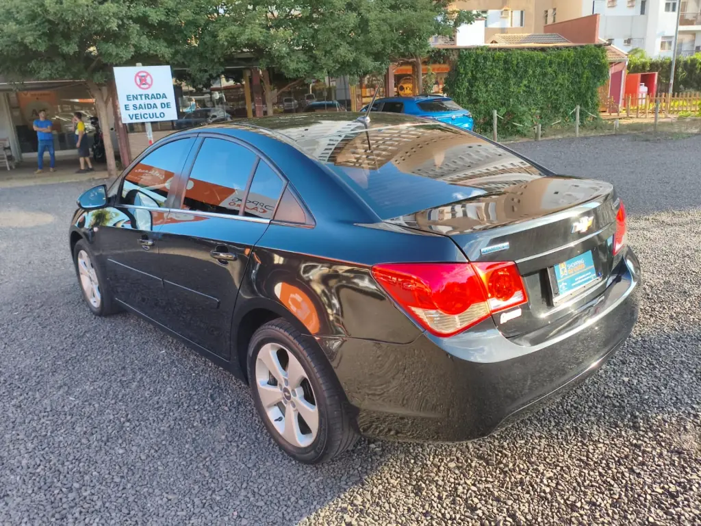 CHEVROLET Cruze Sedan - Foto