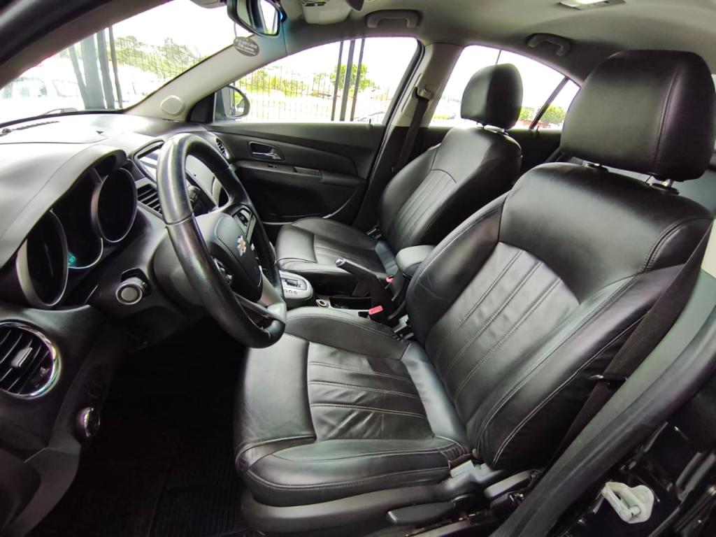 CHEVROLET Cruze Sedan - Foto