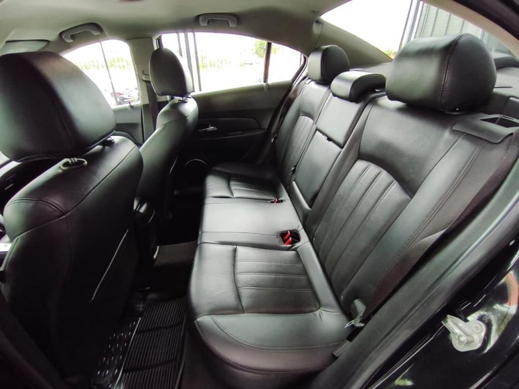 CHEVROLET Cruze Sedan - Foto